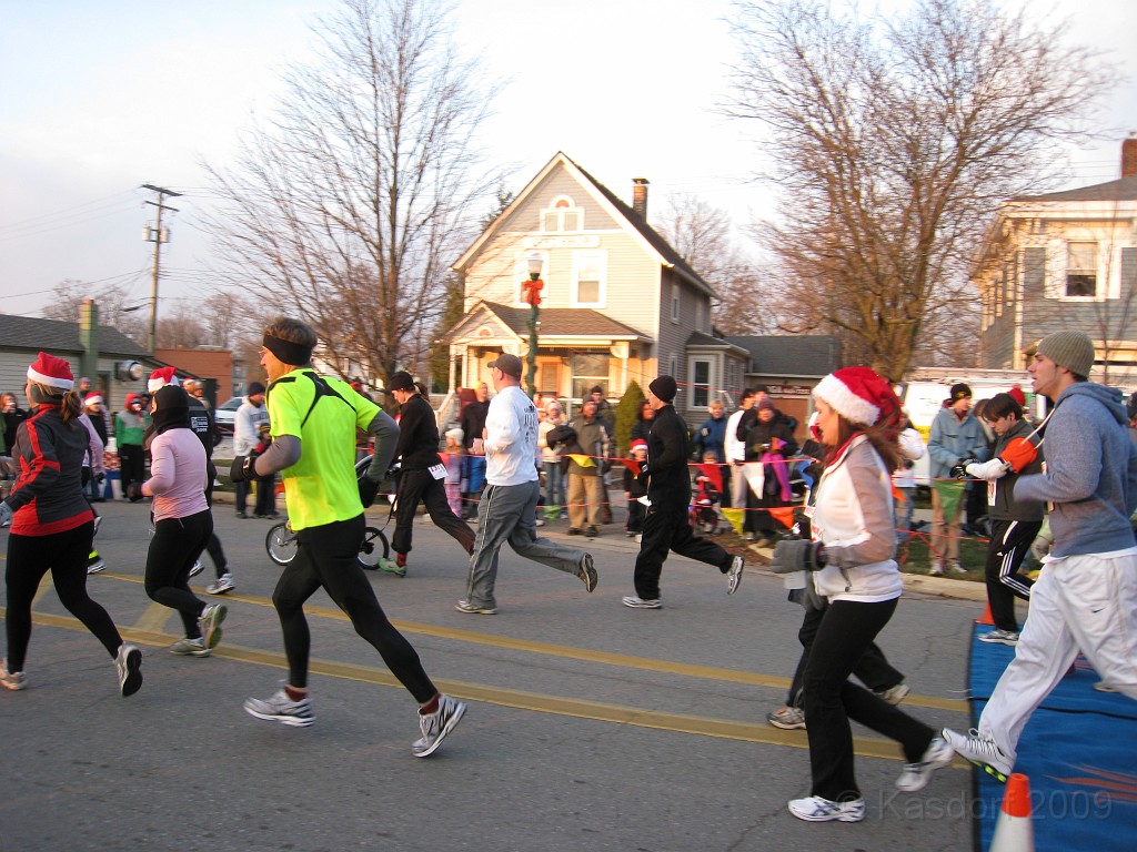 Holiday Hustle 5K 2009 320.jpg - The 2009 running of the Holiday Hustle 5K put on by Running Fit in Dexter Michigan on a sunny but 28 degree on December 5, 2009.